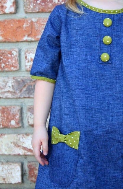 Contrasting colored dess Perfect examples of how to embellish Kids clothing