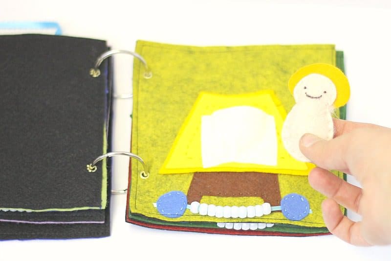 binding a felt book way 1 by DoSmallThingsWithLove Learn how to make a Quiet Book