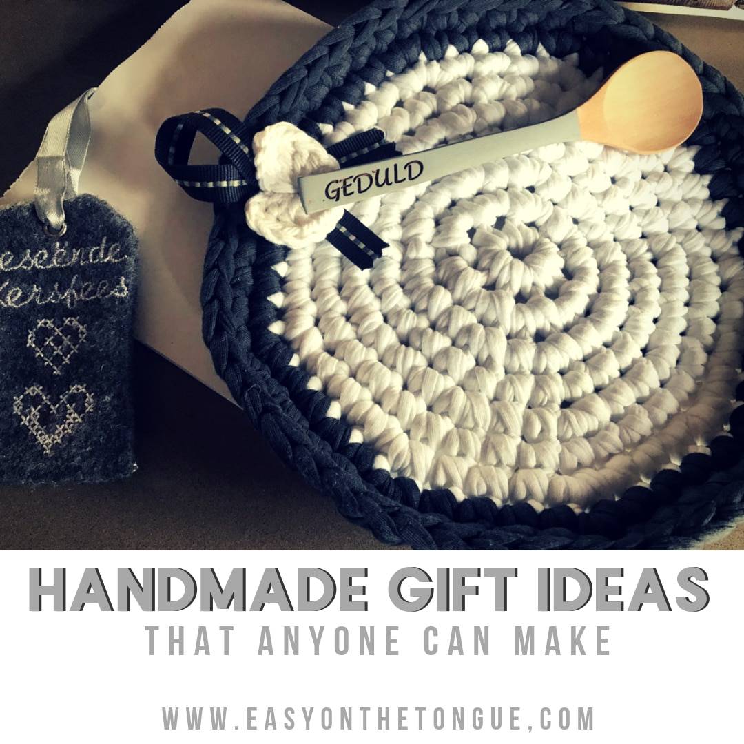handmade christmas gifts potholder ig Easy and Inexpensive Handmade Christmas Gifts that will melt your heart
