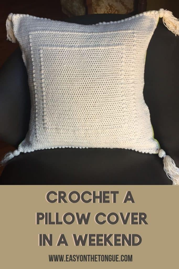 Crochet a pillow cover in a weekend. freecrochet crochetpattern 683x1024 Crochet an Easy Elegant Pillow Cover in a Weekend